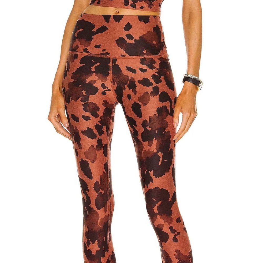 NWT - Beyond Yoga Midi Printed High Waisted Legging Copper Cow